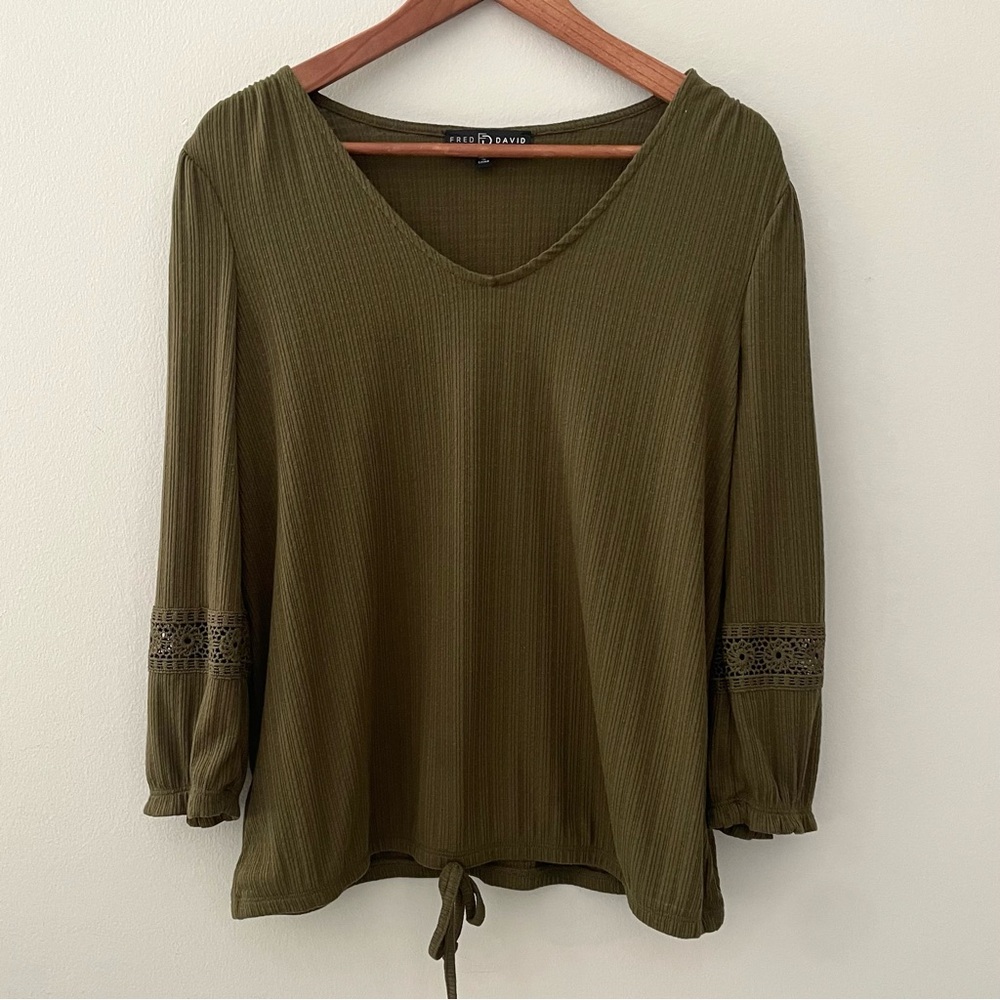 Fred David Olive Green V-Neck Blouse Top Lace Inserts Lightweight Comfy